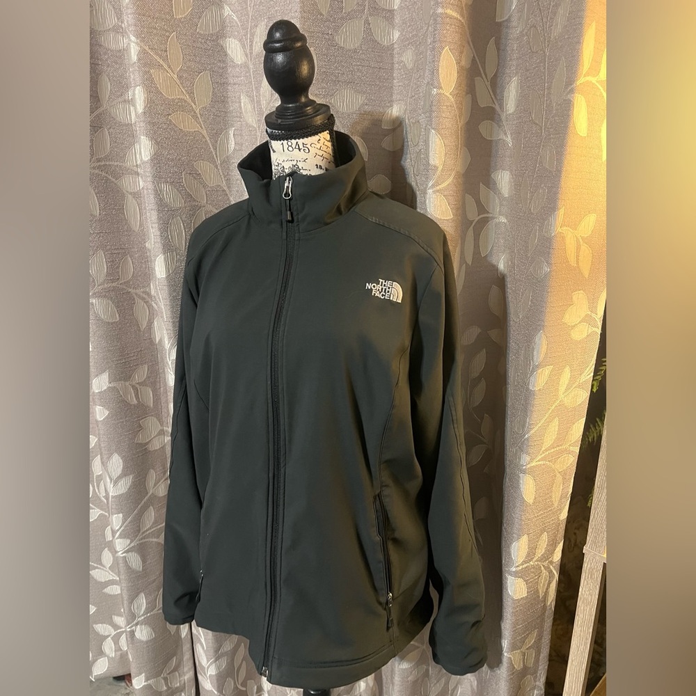 The North Face Women’s Full Zip Fur Lined Jacket